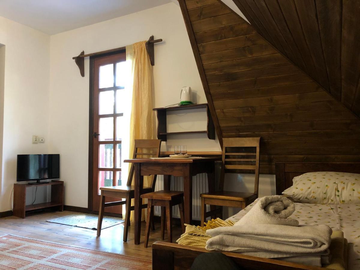 Gosciniec Pod Smrekami Bed and Breakfast Czorsztyn Eksteriør billede