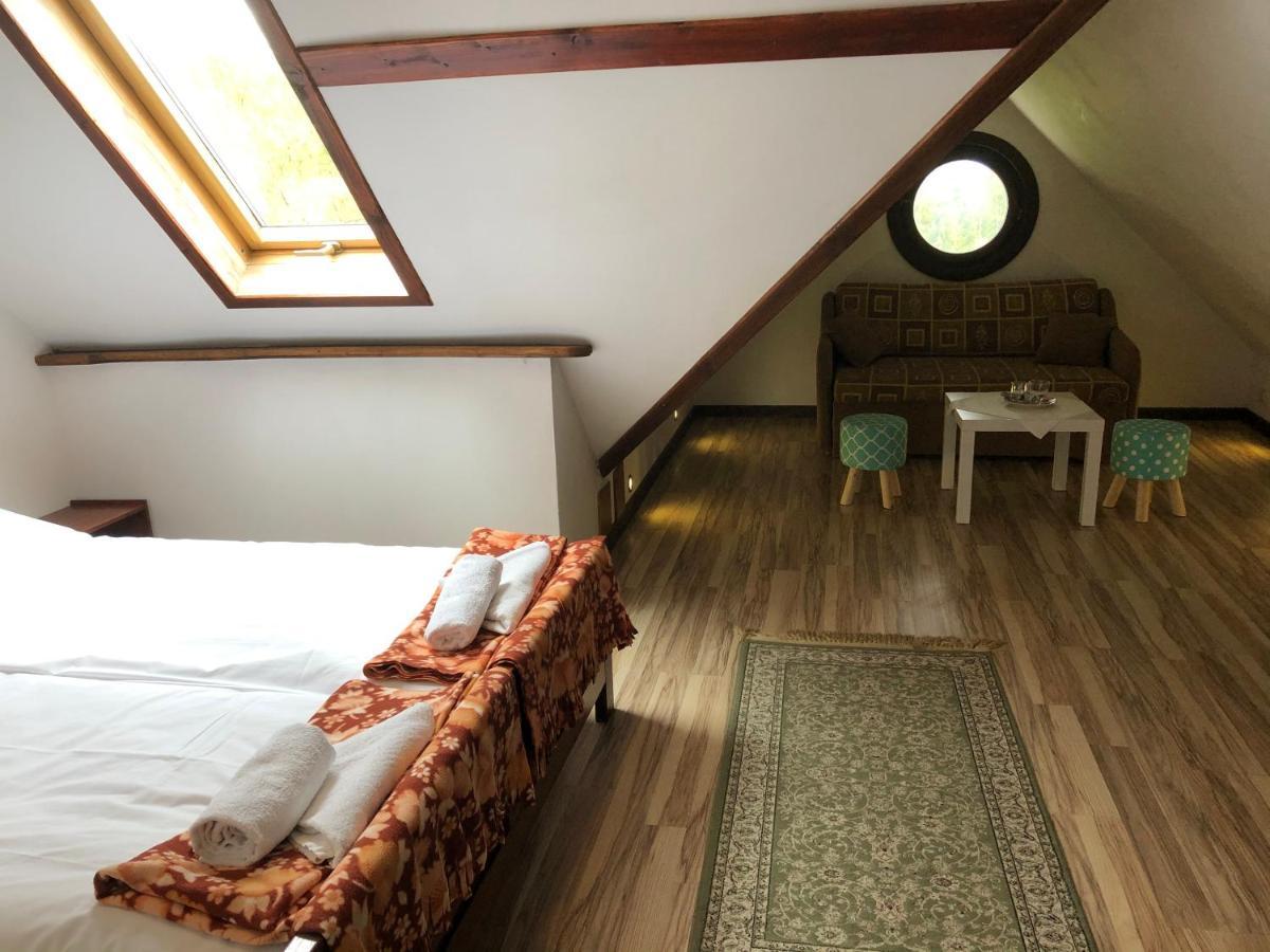 Gosciniec Pod Smrekami Bed and Breakfast Czorsztyn Eksteriør billede